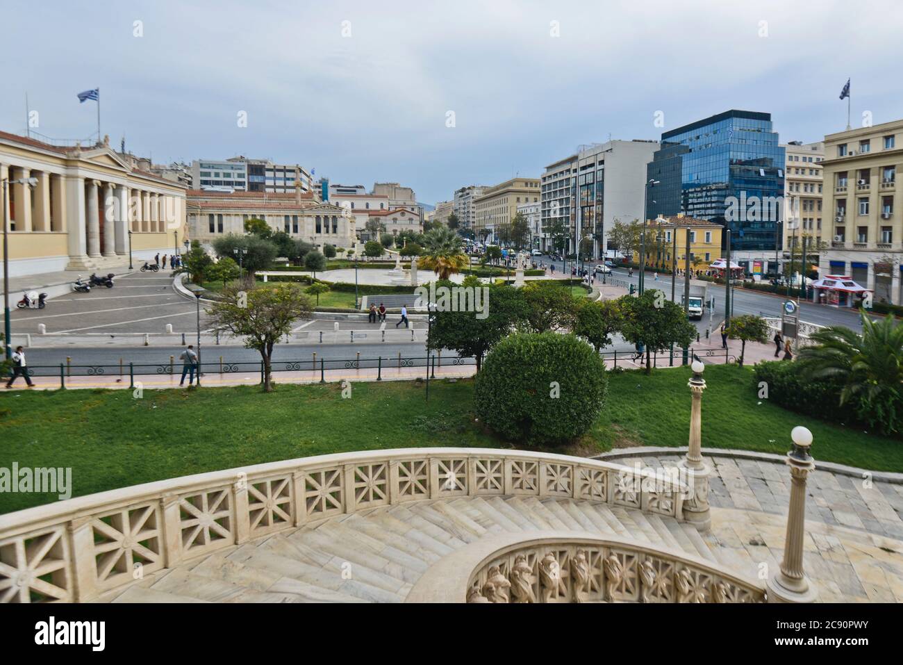 Athen: Akadimia, Blick von der Nationalbibliothek. Griechenland Stockfoto