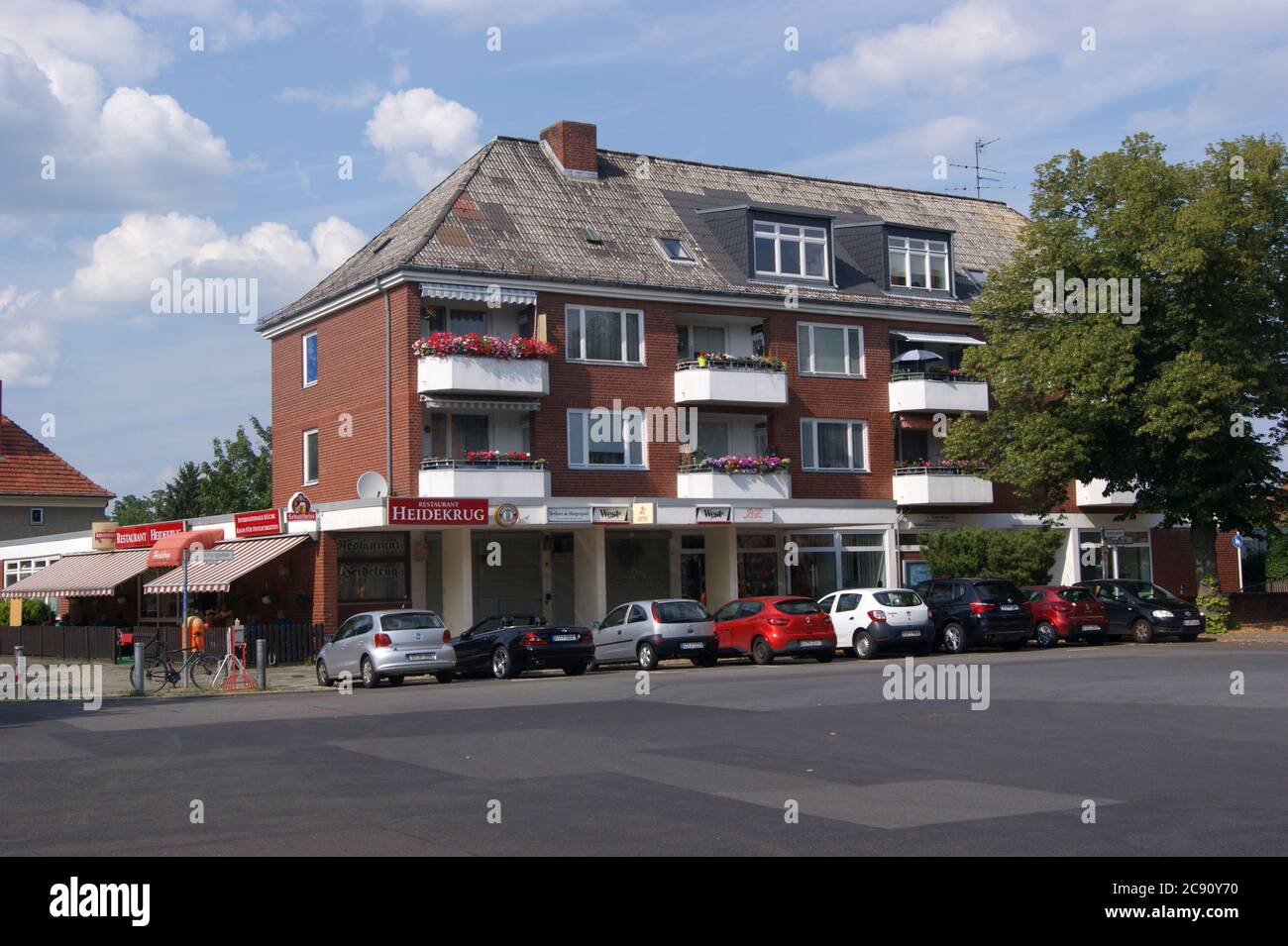 Gaststätte Heidekrug am Heidebergplan in der zwischen 1914 und 1917 errichteten Gartenstadt Staaken in Berlin-Spandau. Stockfoto