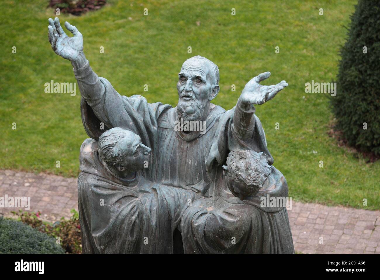 Cassino, Italien - 15. Januar 2008: Die Statue von San Benedetto in der Abtei von Montecassino Stockfoto