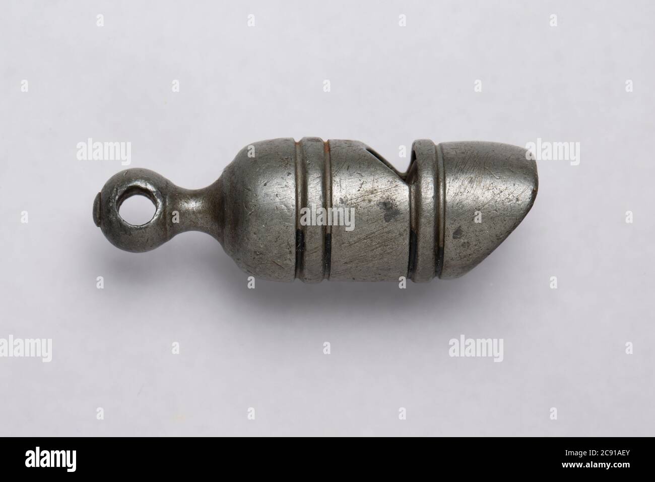 Dixon Rundpfeife aus britannia-Metall, 20. Jahrhundert. Stockfoto