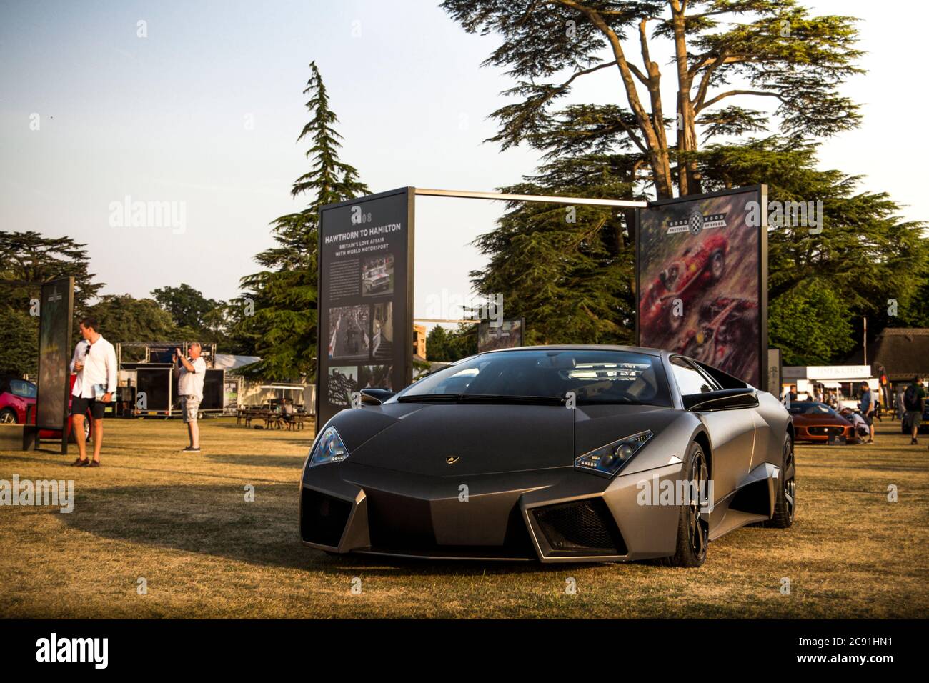 Lamborghini Reventon Roadster moderner Supersportwagen aus grauer Kohlefaser, der jedes Jahr beim Goodwood Festival of Speed dabei ist. Stockfoto