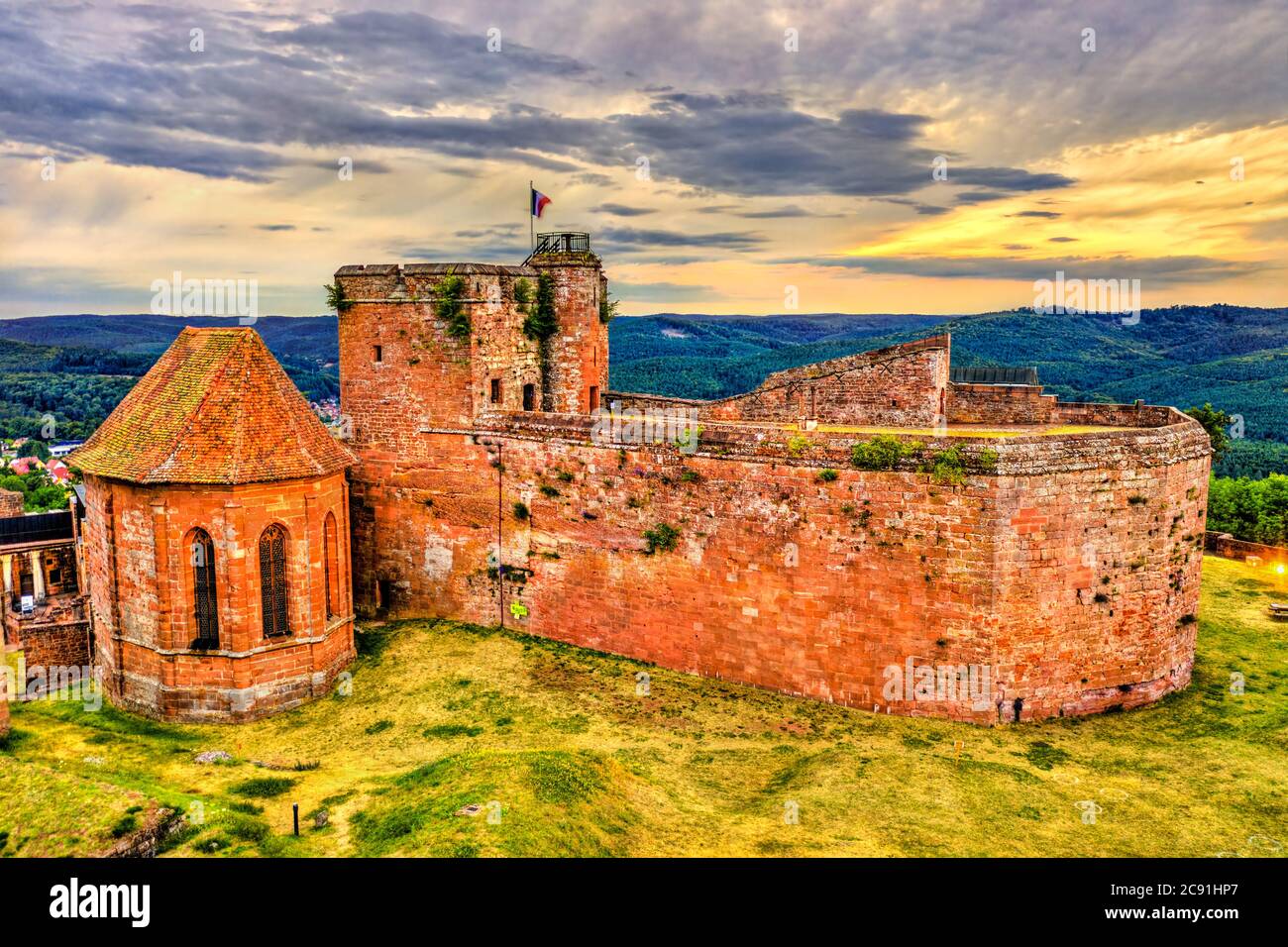 Schloss Lichtenberg in den Vogesen - Bas-Rhin, Elsass, Frankreich Stockfoto
