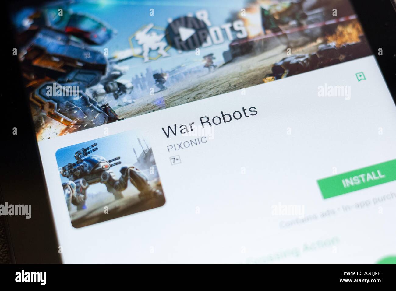 Rjasan, Russland - 24. Juni 2018: War Robots mobile App auf dem Display des Tablet-PCs Stockfoto