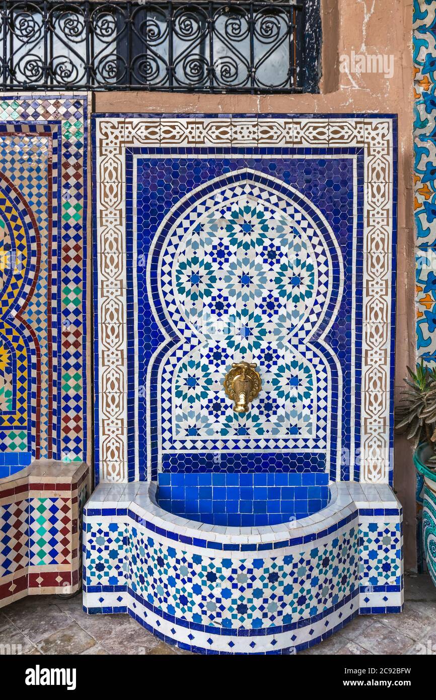 Marokkanische handgemachte Fliesen Mosaik Fabrik in Fez, Marokko Stockfotografie