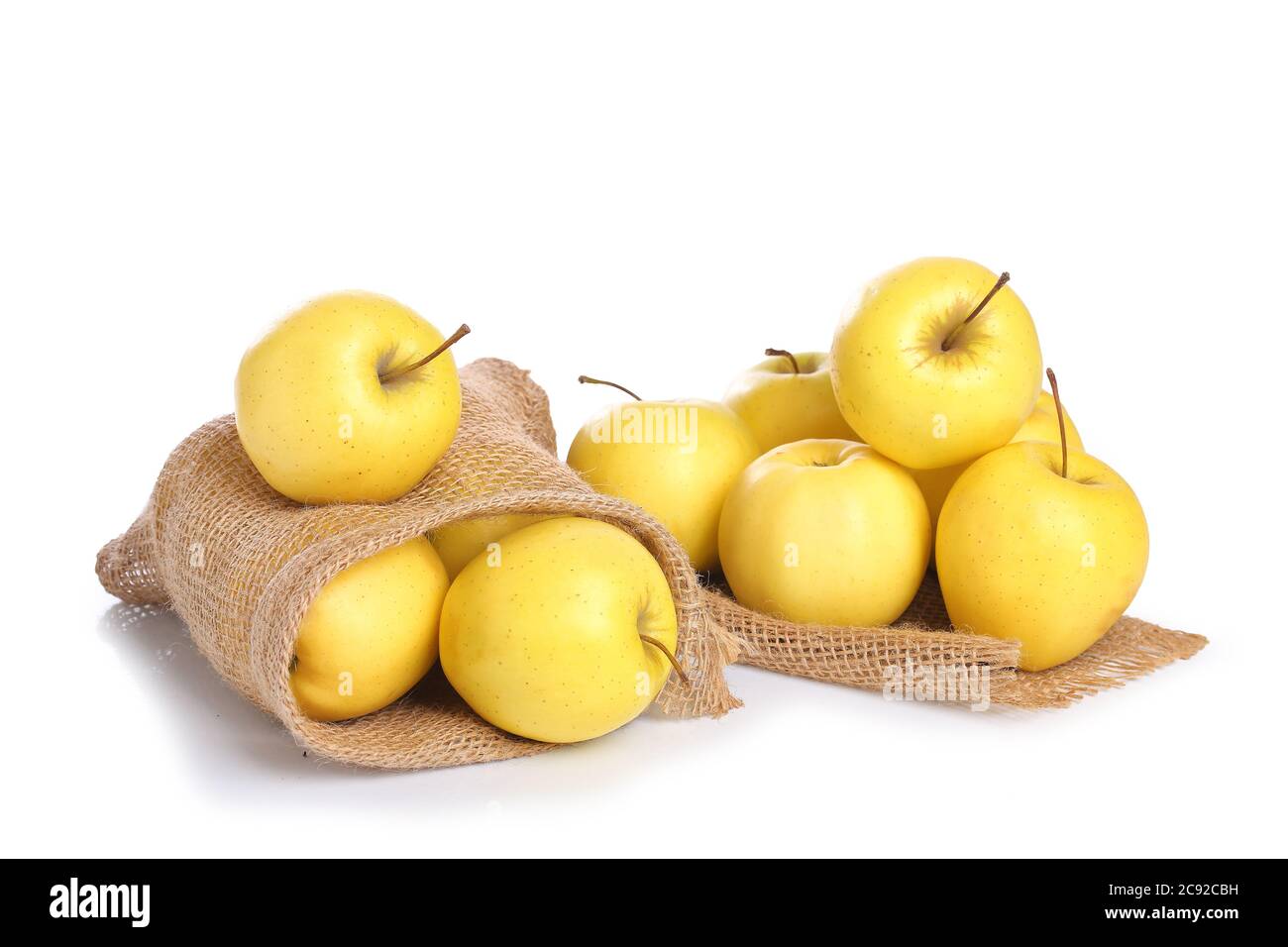 goldener, Apfel, gelber Apfel isoliert auf weißem Hintergrund Stockfoto