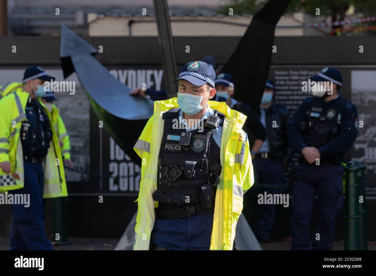 Sydney, Australien 28. Juli 2020.N.S.W. Polizei nimmt an illegalem Black Lives Matter Protest Teil, The Domain, Sydney, Australien.Quelle: Brad McDonald/ Alamy Live News' Stockfoto