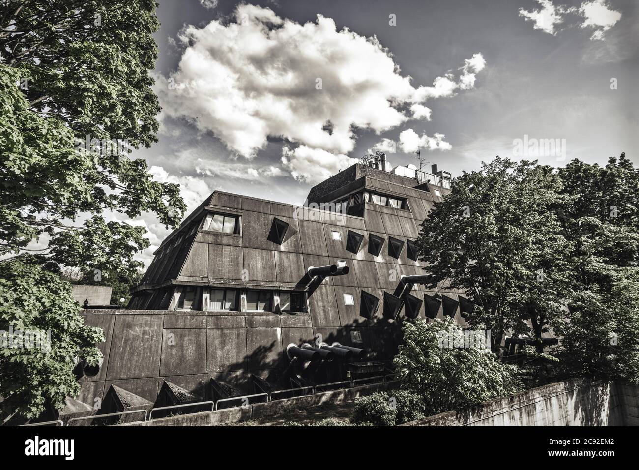 Das zentrale Tierlabor der Freien Universität Berlin Steglitz Krahmerstr., Brutalist architecture, Tierversuchslabor, FU-B Stockfoto