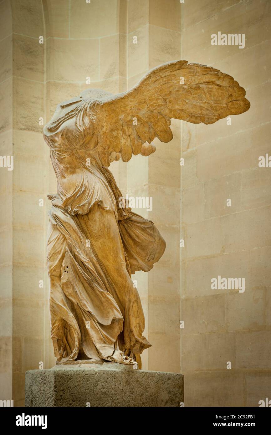 Statue von Winged Victory "Victoire de Samothraki" in das Musée du Louvre, Paris Frankreich Stockfoto
