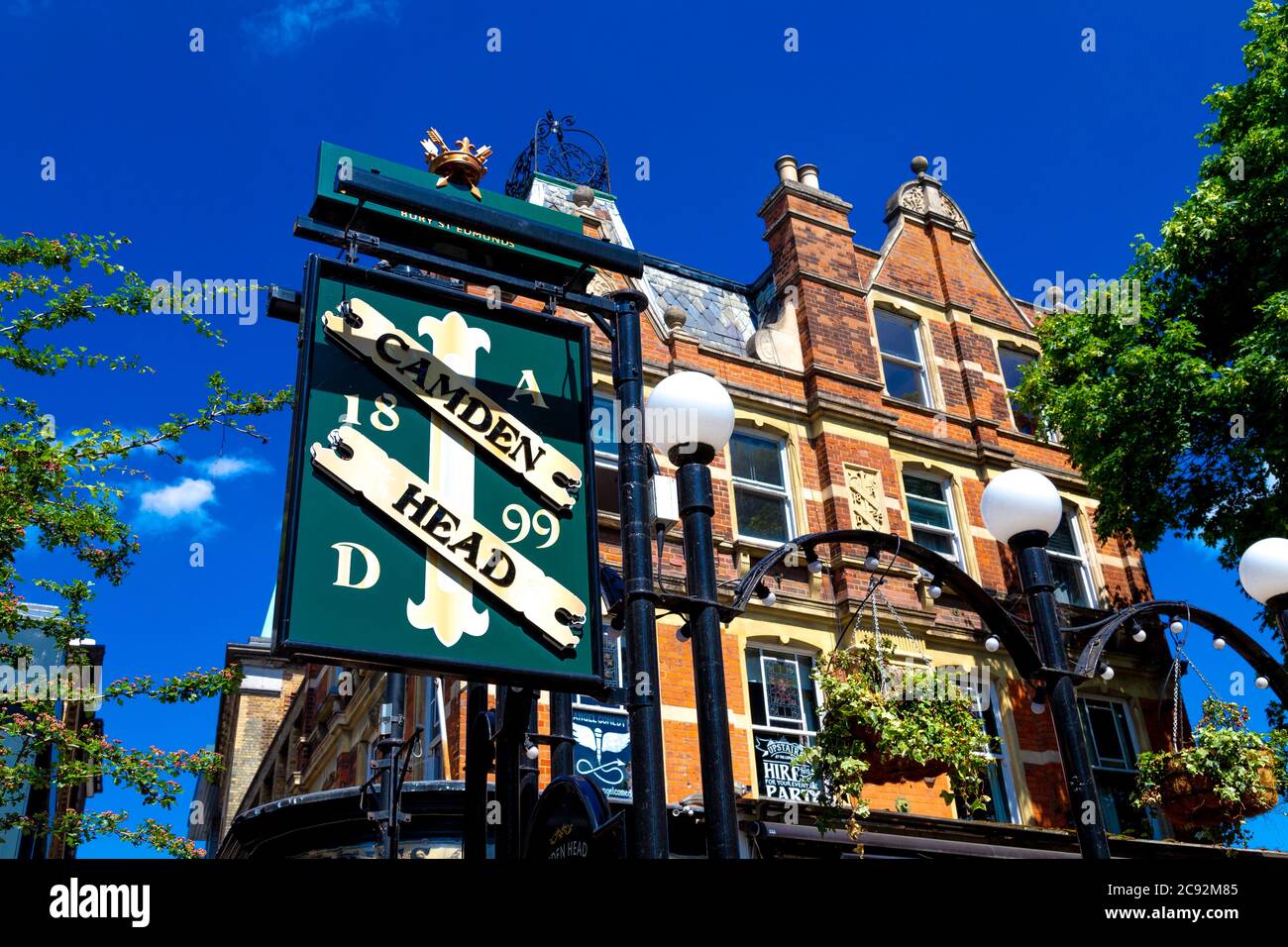 Außenansicht des Camden Head Pub in Camden Passage, Angel, Islington, London, Großbritannien Stockfoto
