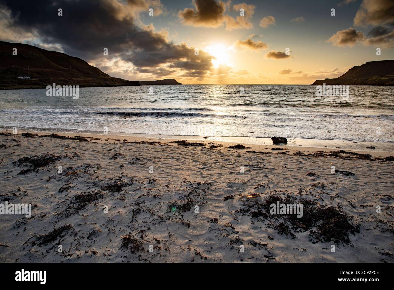 Sunset Beach, Calgary Bay, Calgary, ein Weiler an der Nordwestküste der Isle of Mull, Argyll and Bute, Schottland, Vereinigtes Königreich. Stockfoto