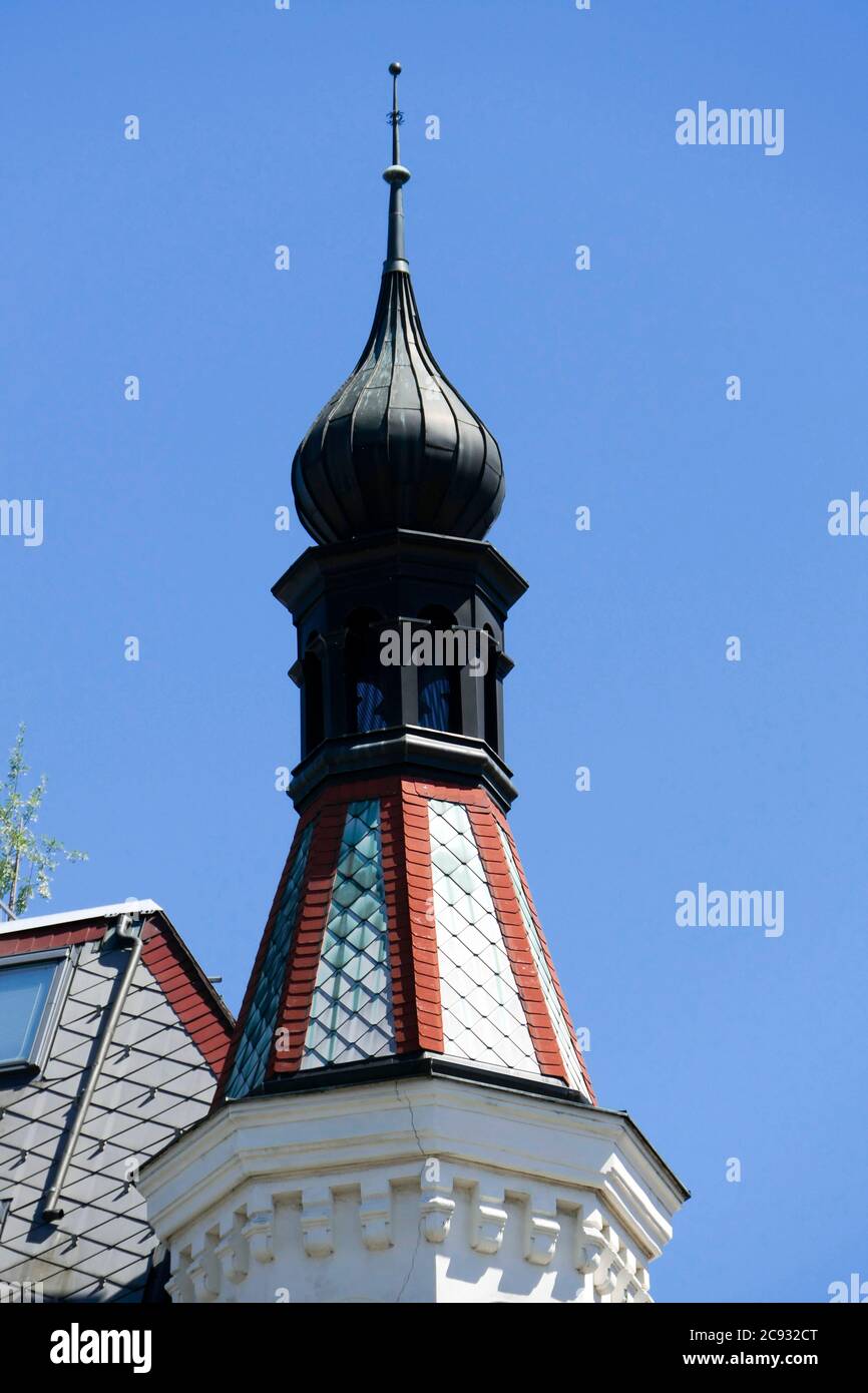 Fassade von Gebäuden mit traditioneller Architektur in Wien, Österreich Stockfoto