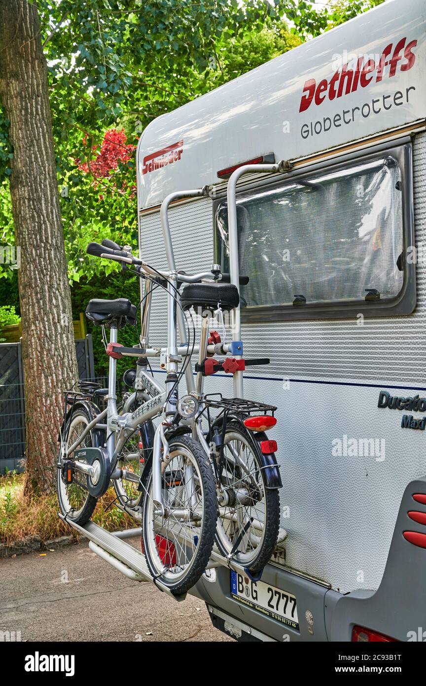 Erstaunlich Wohnwagen Mit Fahrradtrager Fotos