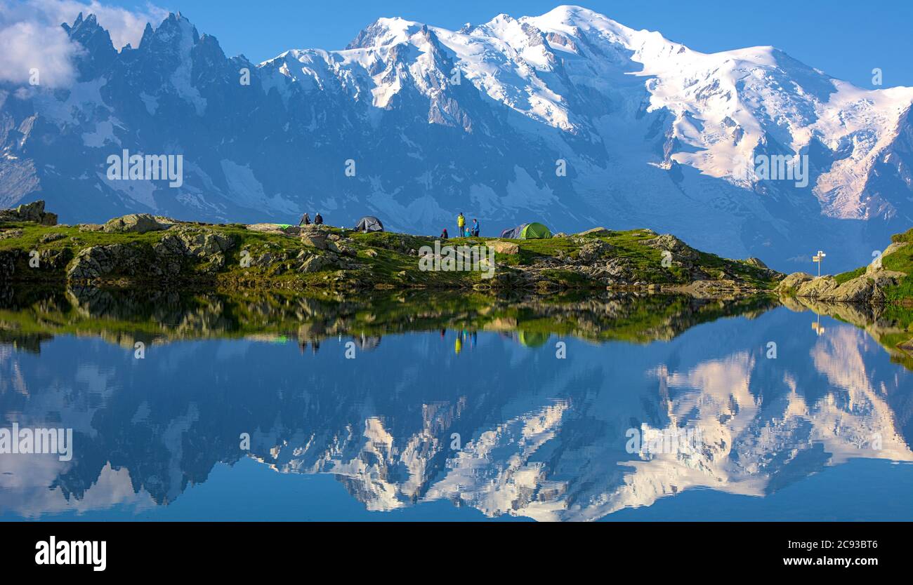 Biwak am Lac de Cheserys Stockfoto
