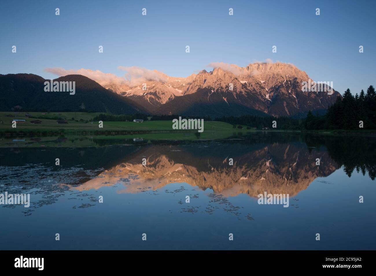 Geographie / Reisen, Deutschland, Bayern, Karwendelgebirge, westliche Karwendelkette, Ansicht acro, Additional-Rights-Clearance-Info-not-available Stockfoto