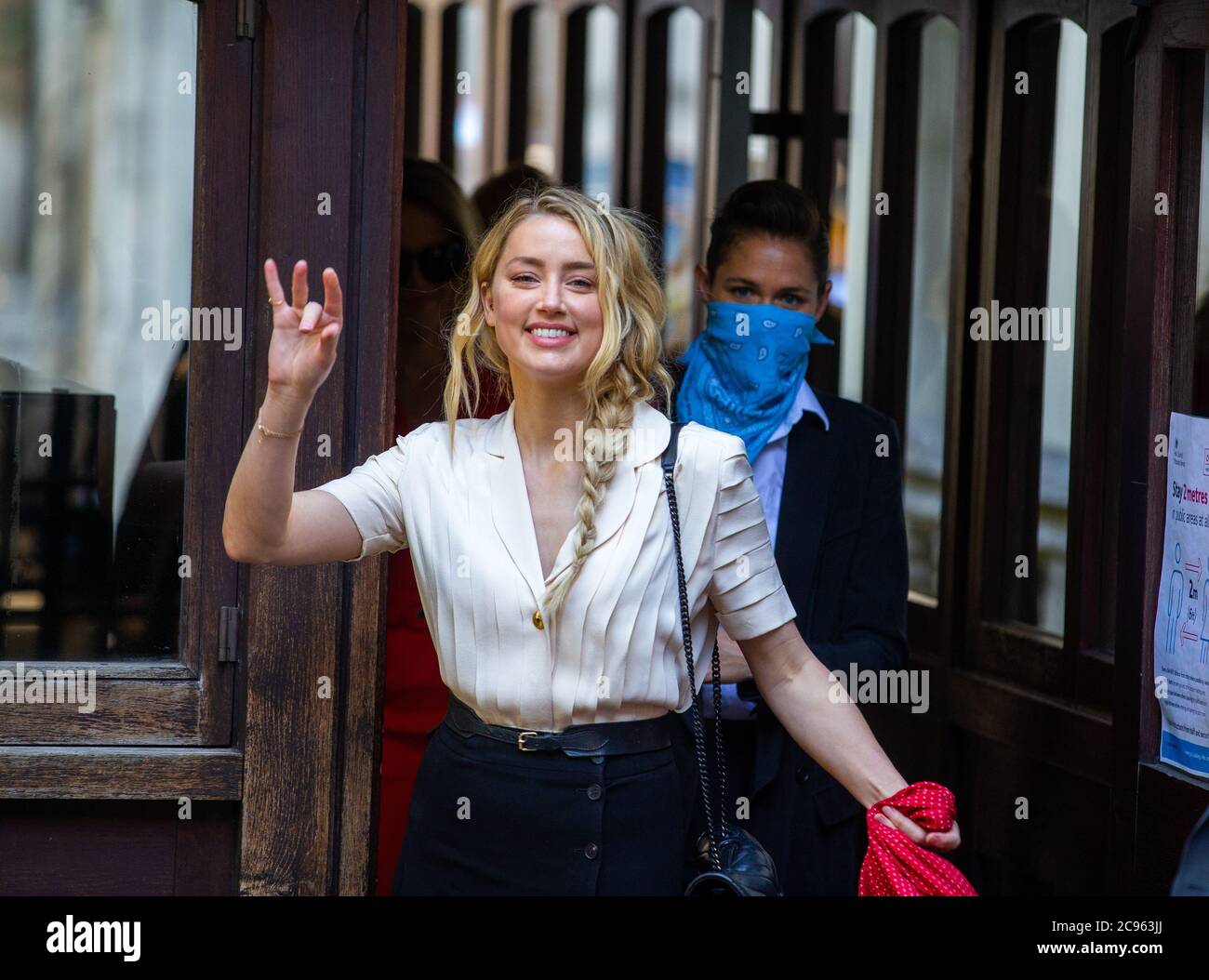 Amber Heard, Schauspielerin und ehemalige Ehefrau von Johnny Depp, kommt zum High Court, um Beweise für seinen Verleumdungsprozess gegen die Sun Zeitung zu liefern. Stockfoto