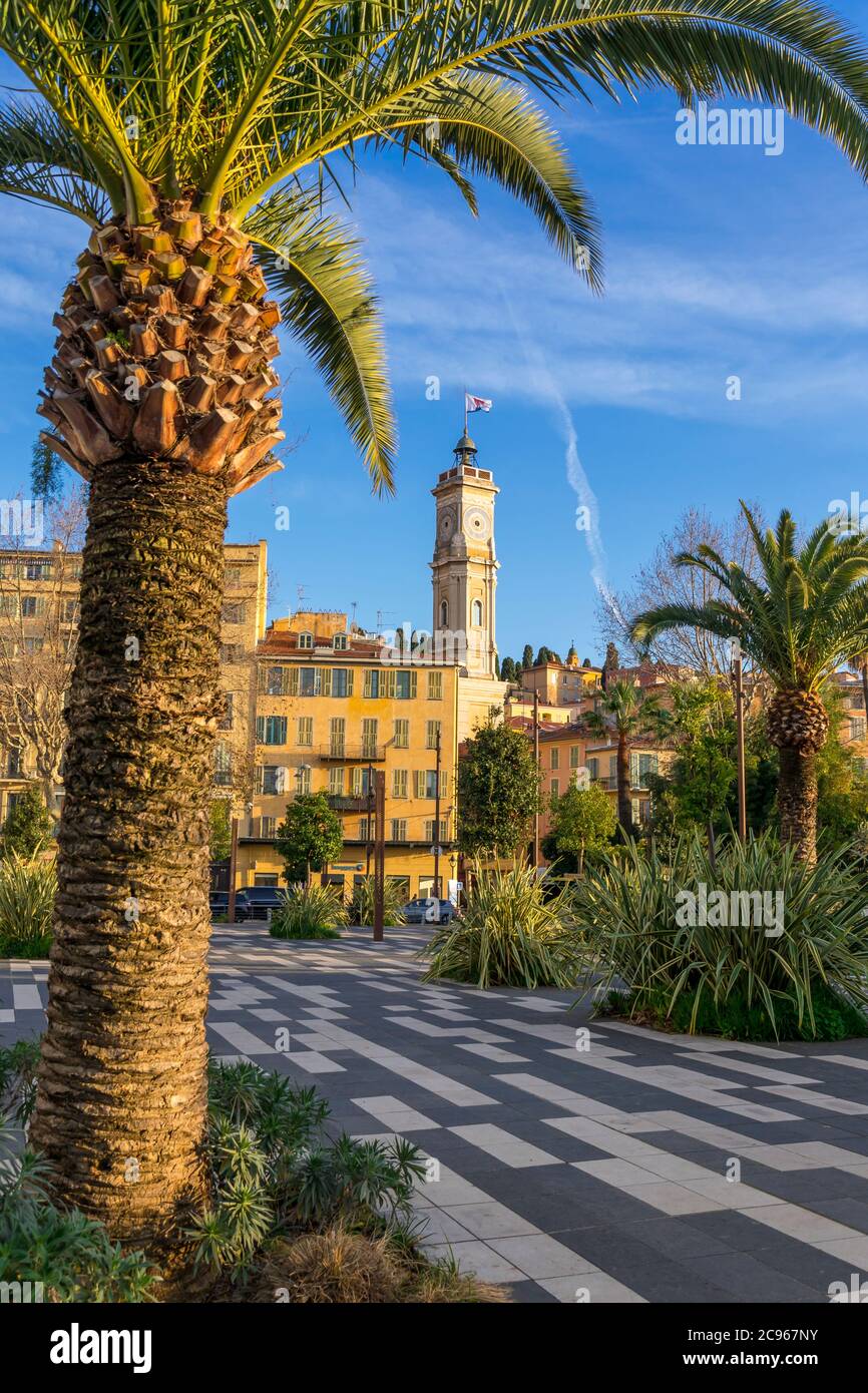 Tour Saint-François von der Promenade du Paillon aus gesehen, Nizza, Cote d'Azur, Frankreich, Europa Stockfoto