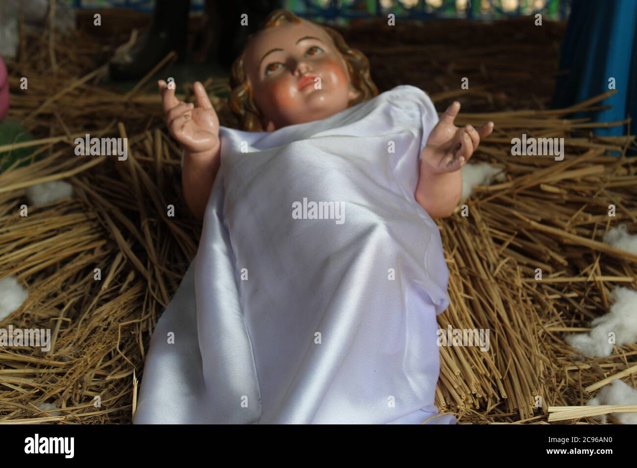 Kolkata, Westbengalen/Indien - 29. Dezember 2019: Ein Modell der Geburt Jesu in einem Stall in Bethlehem. Dummy Menschenmodell Statue mit s Stockfoto
