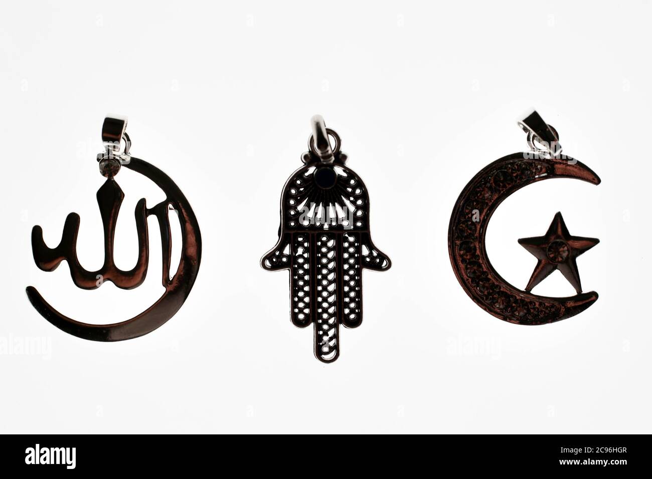 Muslimische Symbole. Name Allahs, Khamsa und Halbmond und Stern. Frankreich. Stockfoto