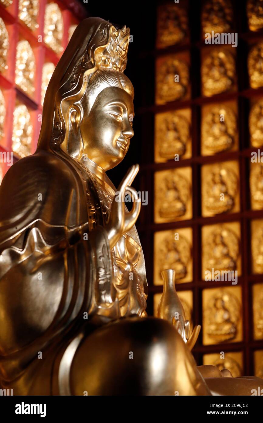 Khai Doan König Verehrt Pagode. Quan am (Guan Yin), der Bodhisattva des Mitgefühls (Göttin der Barmherzigkeit). Buon Me Thuot. Frankreich. Stockfoto