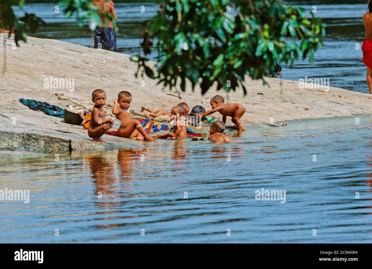 INDIOS YANOMAMI, IRONAVI STAMM, BRAZO CASIQUIAIRE, AMAZONAS, VENEZUELA Stockfoto