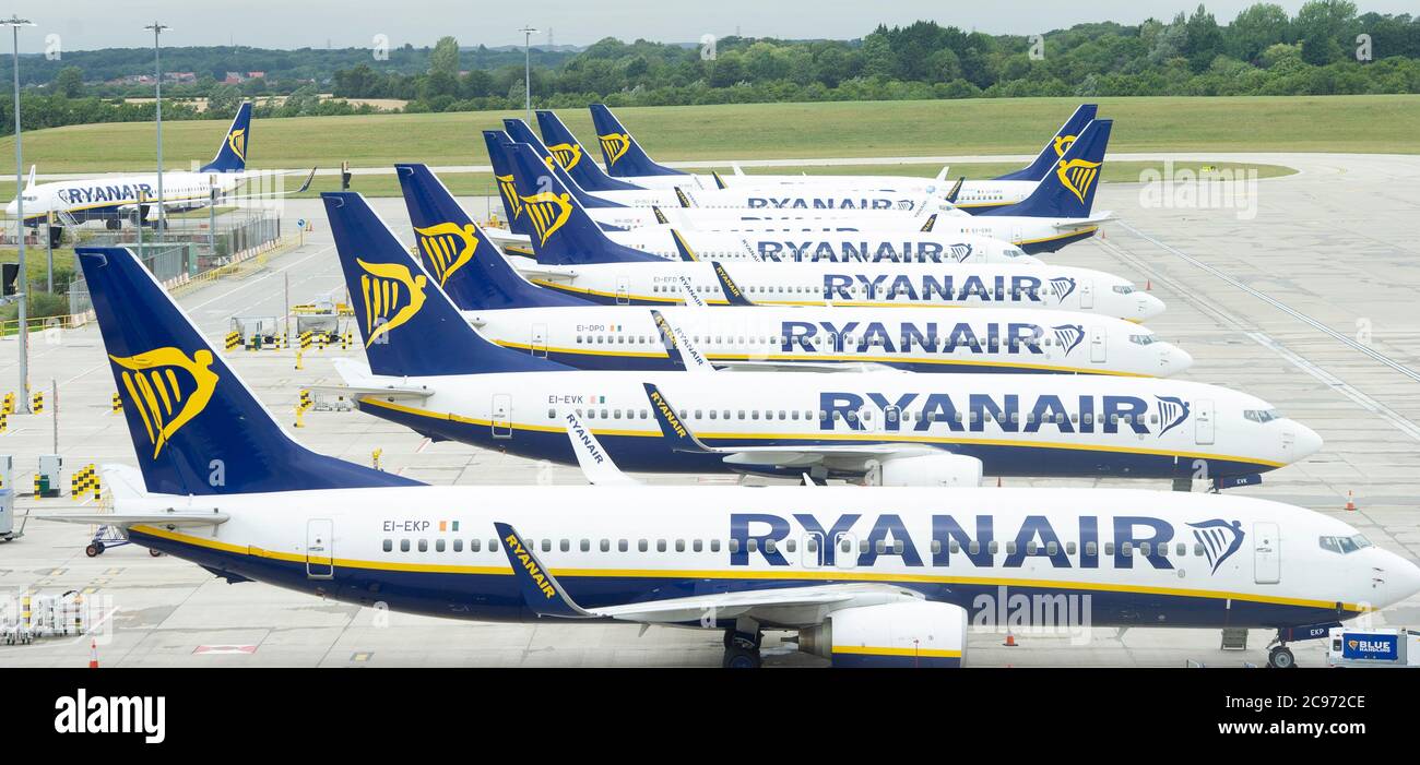 Ryanair Flugzeuge am Flughafen Stansted heute Morgen nach der Firma Verluste angekündigt, Montag 27. Juli 2020. Stockfoto