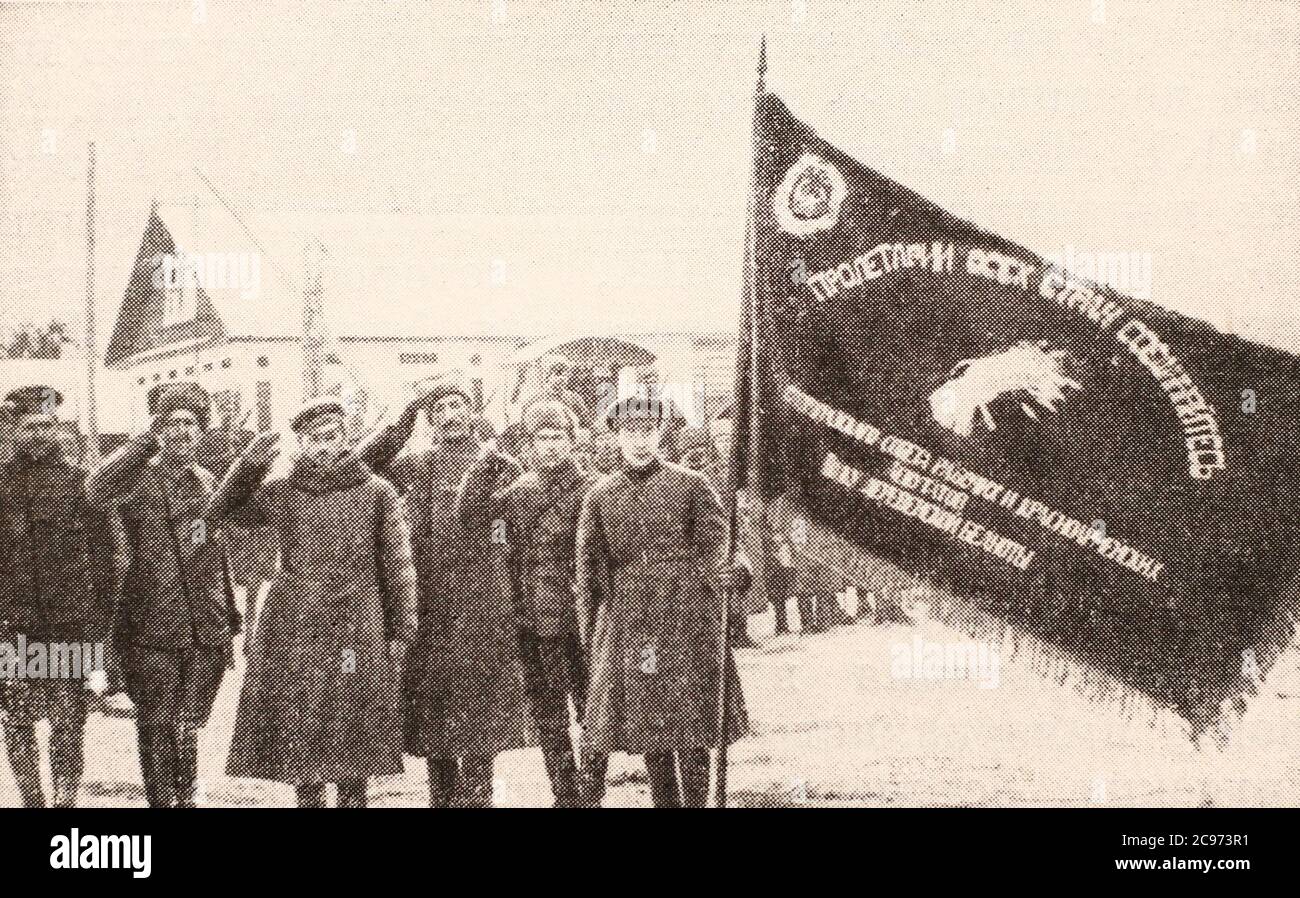 Ablösung des Dorfes Arme Menschen an der Petrograder Front im Jahr 1919. Stockfoto