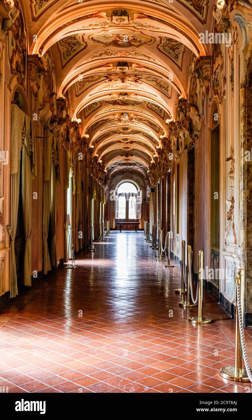 Italien, Marken, Jesi, Palazzo Pianetti, Städtische Kunstgalerie - Blick auf die Korridore des Palazzo Pianetti Stockfoto