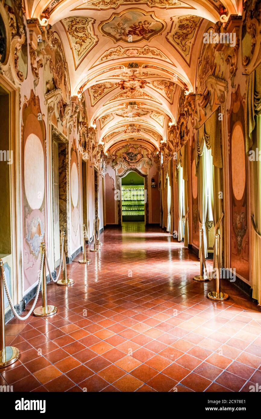 Italien, Marken, Jesi, Palazzo Pianetti, Städtische Kunstgalerie - Blick auf die Korridore des Palazzo Pianetti Stockfoto