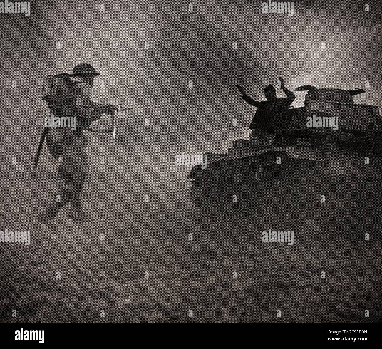 Eine italienische Panzerbesatzung der Axis-Truppen übergibt sich während der zweiten Schlacht von El Alamein während der Westernwüste-Kampagne des Zweiten Weltkriegs (23. Oktober – 11. November 1942), Ägypten, den Truppen der Achten Armee. Stockfoto