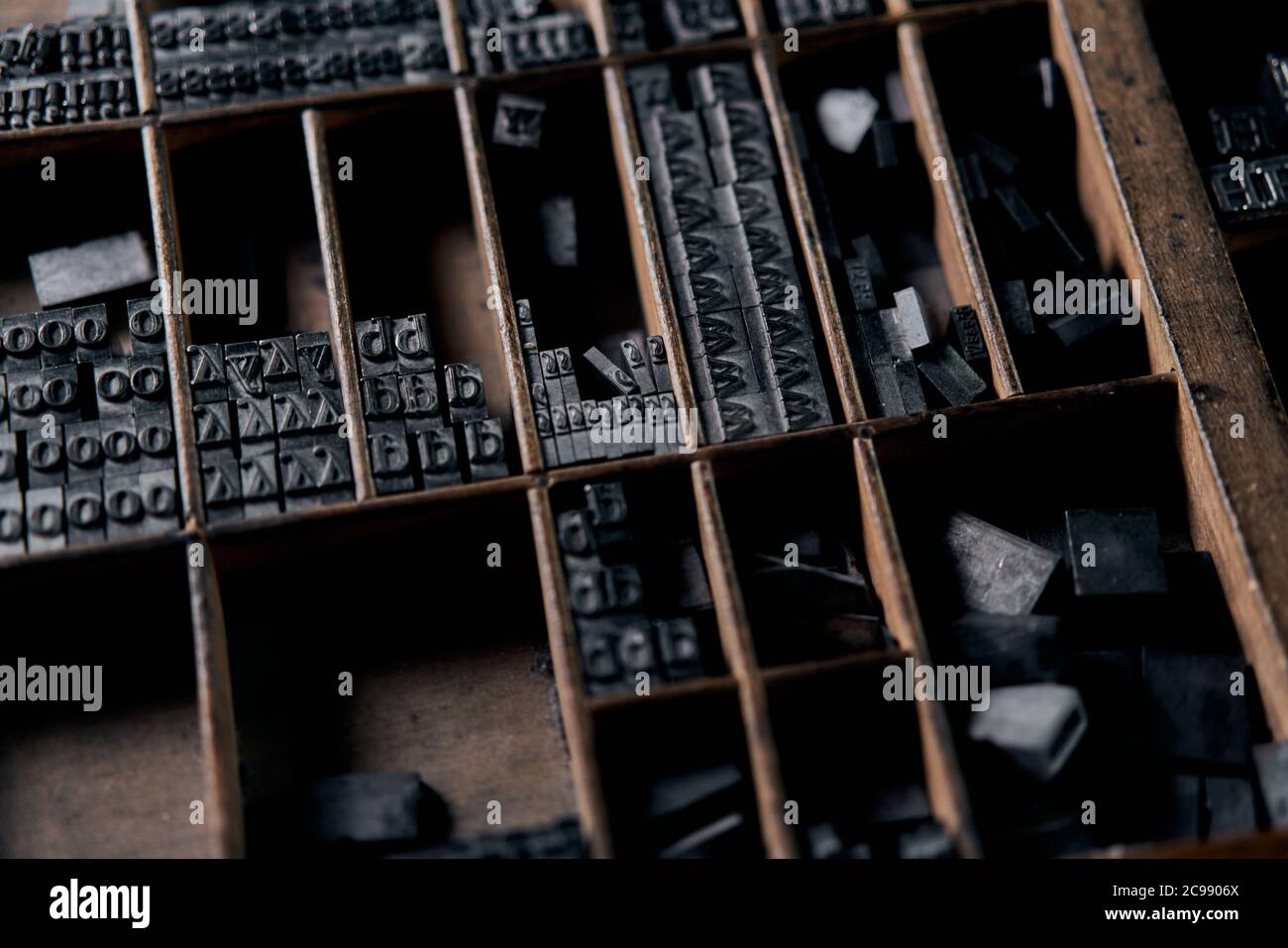 Eine Buchdruckerei mit Briefkästen auf dem Display. Stockfoto