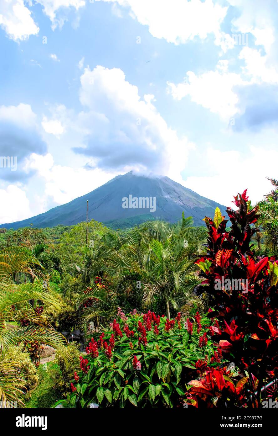 Arenal, ein aktiver Vulkan in La Fortuna, Costa Rica Stockfoto