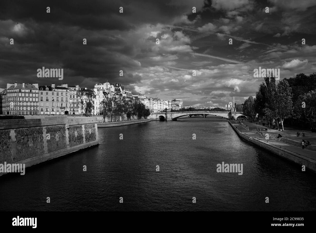 Ein Blick von der Pont de l'Archevêché, Paris, Frankreich Stockfoto