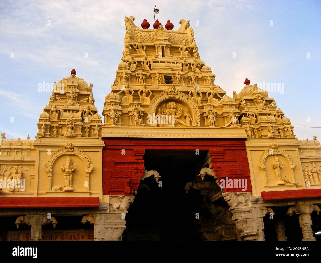 Tiruchendur Murugan Tempel, Tamil Nadu, ist berühmt für seine Dravidian-Stil hinduistischen Tempel. Ein Land des kulturellen und religiösen Erbes Stockfoto