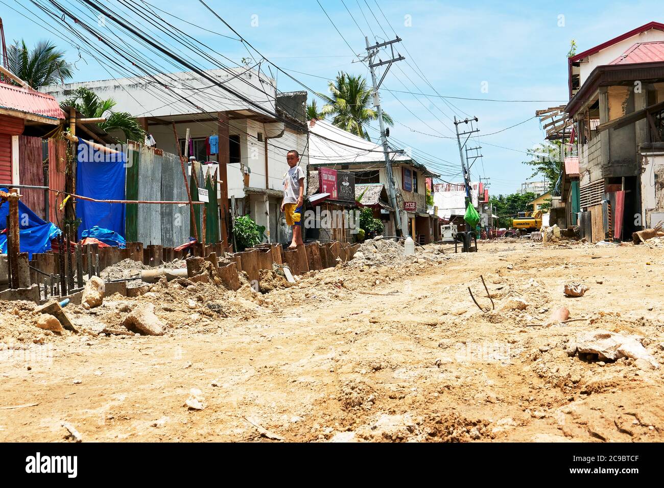 Boracay Island, Aklan, Philippinen: Sanierungsbemühungen der philippinischen Regierung mit Straßenausweitung und neuem Abwassersystem Stockfoto