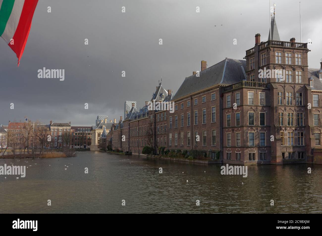 Blick auf den Binnenhof von Hofvijver in Den Haag, Niederlande Stockfoto