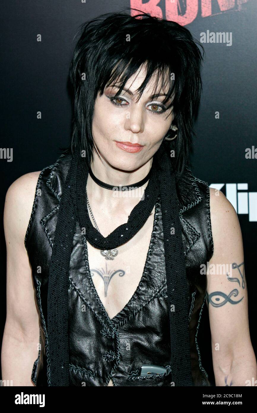 Los Angeles, USA. März 2010. Joan Jett bei der Premiere des Films 'The Runaways' im ArcLight Cinemas Cinerama Dome. Los Angeles, 11. März 2010 Quelle: dpa/Alamy Live News Stockfoto