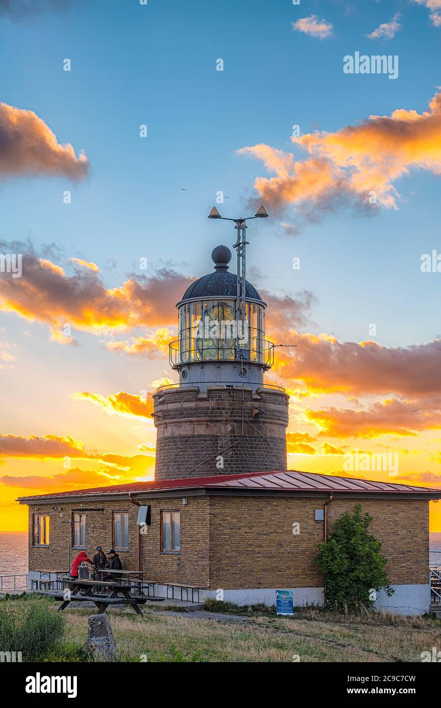 KULLABERG, SCHWEDEN - 21. JULI 2020: Der Hauptturm liegt an der Küste von Kullaberg im Südwesten Schwedens. Stockfoto