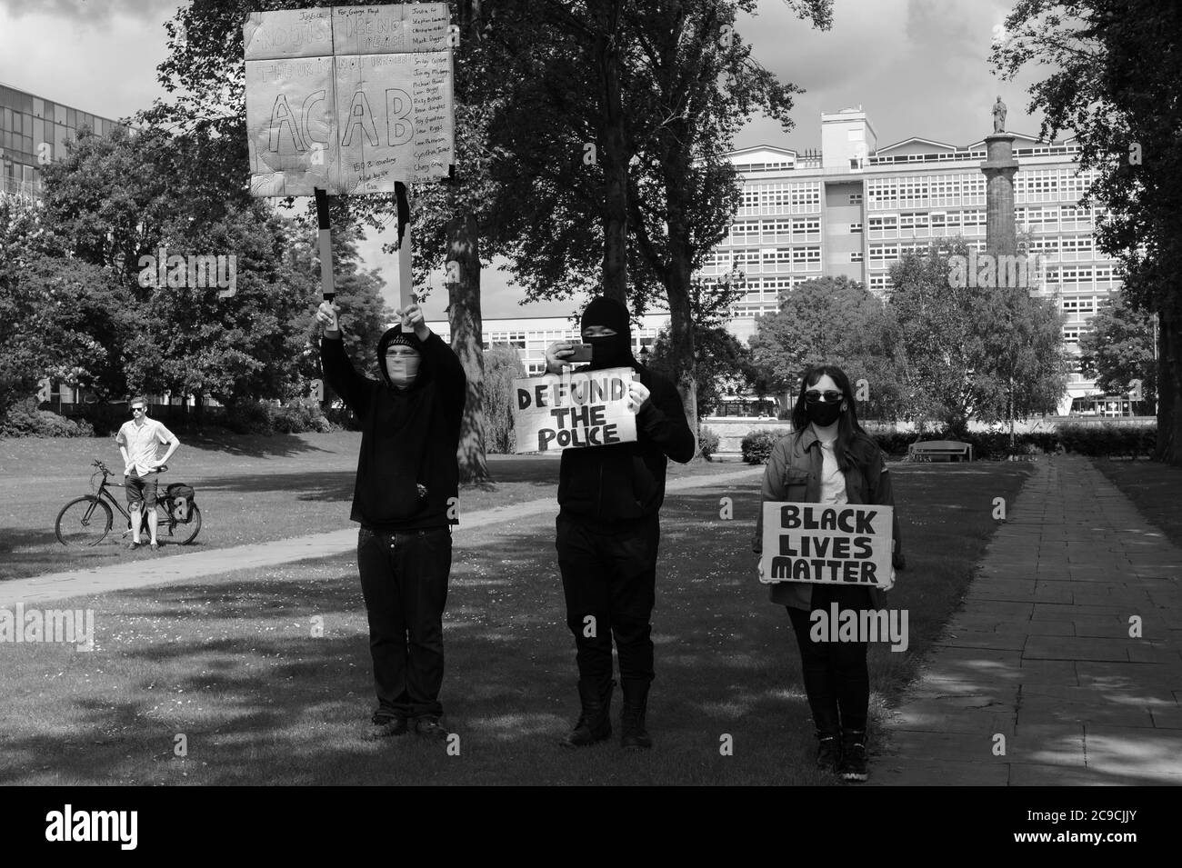Protestkundgebung für Black Lives Matter Treffen mit Corona Virus Masken am 11. Juli 2020 in Hull, Humberside, Großbritannien. Stockfoto