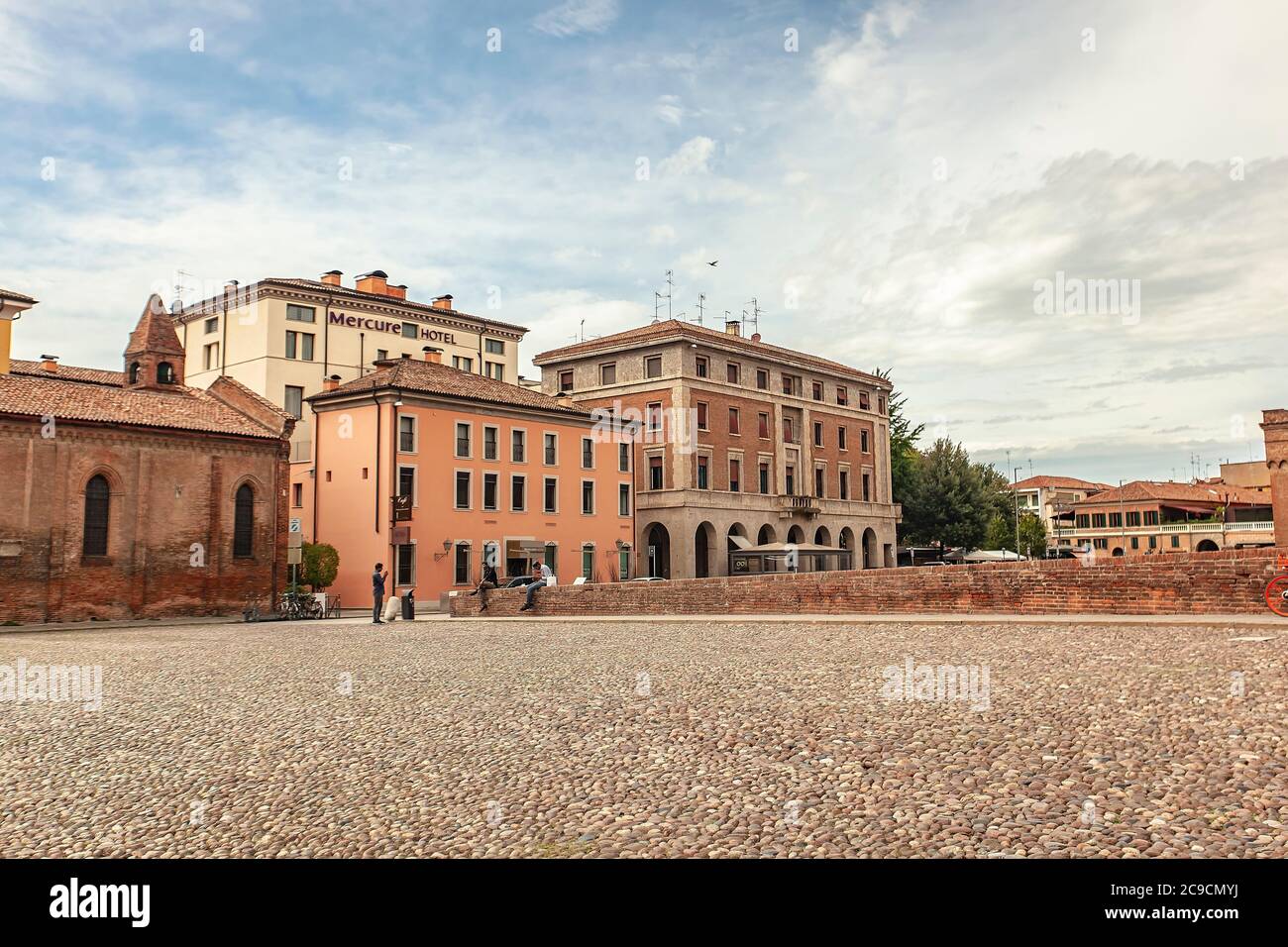 Historische Häuser in Ferrara Stockfoto