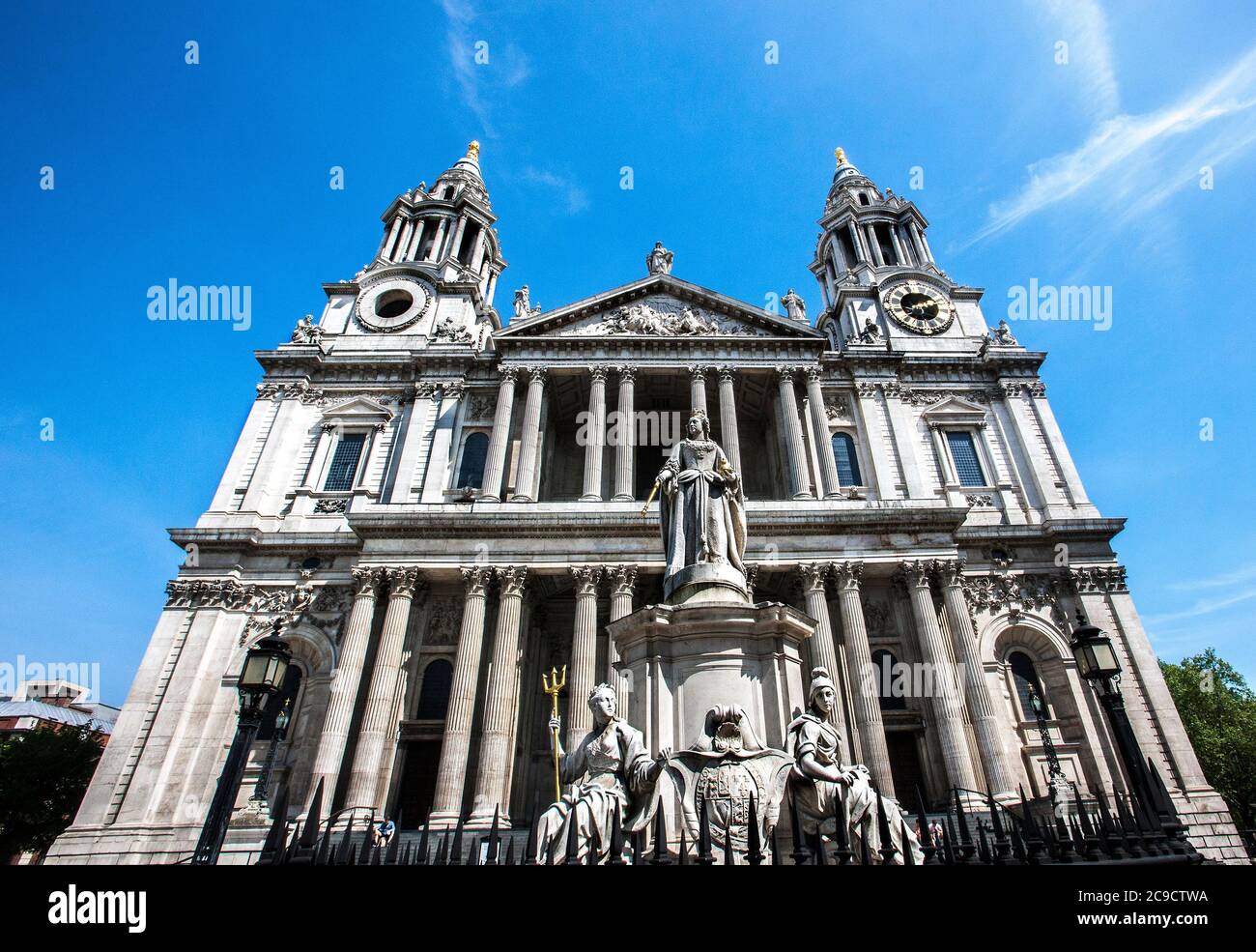 St. Pauls Kathedrale West façade West Eingang Höhe Stockfoto