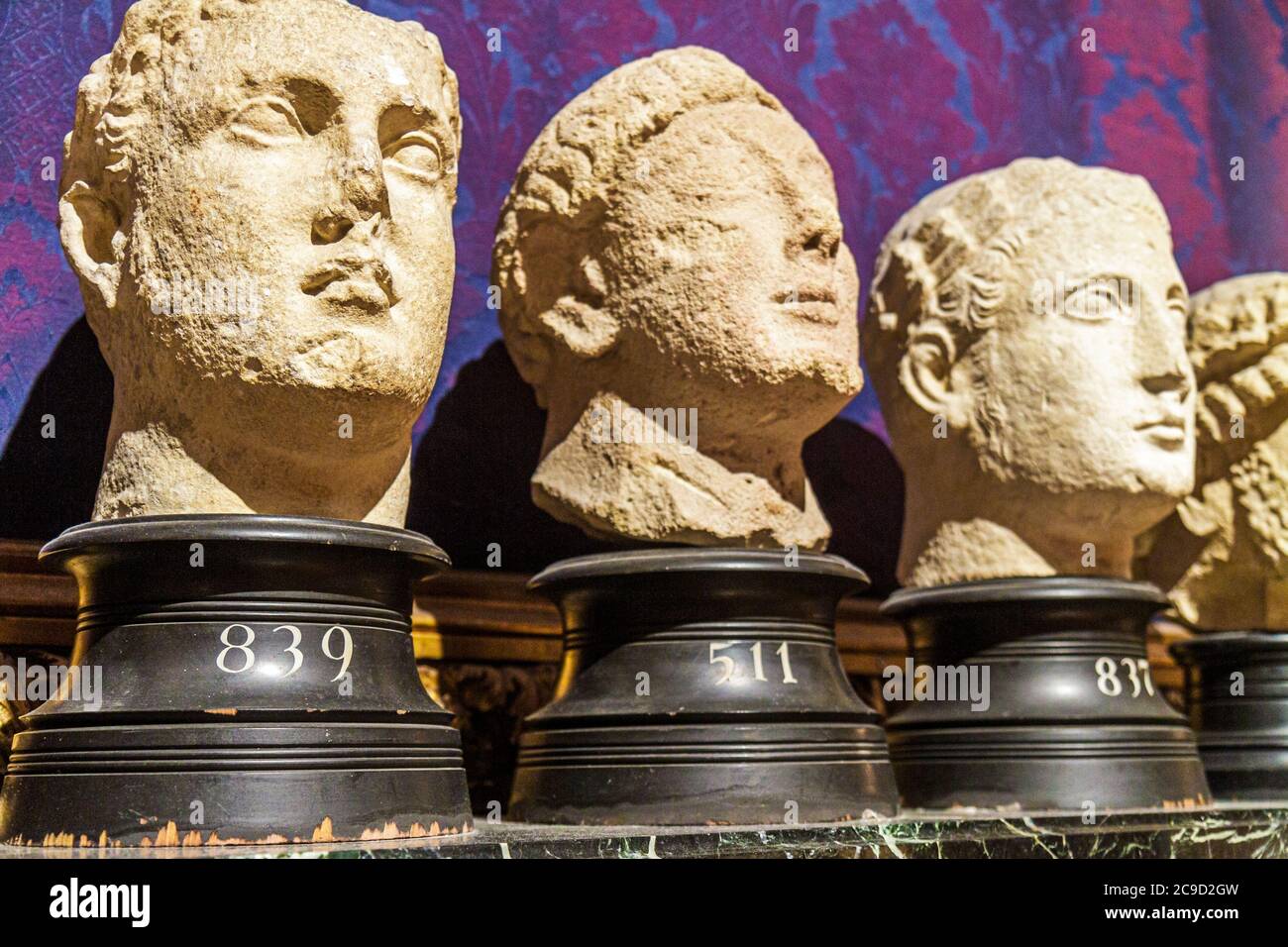 Das Museum für Kunst, das Anwesen, die klassische Skulptur, Büsten, Besucher reisen Reisen Touristik Tourismus Wahrzeichen Kultur Cul Stockfoto