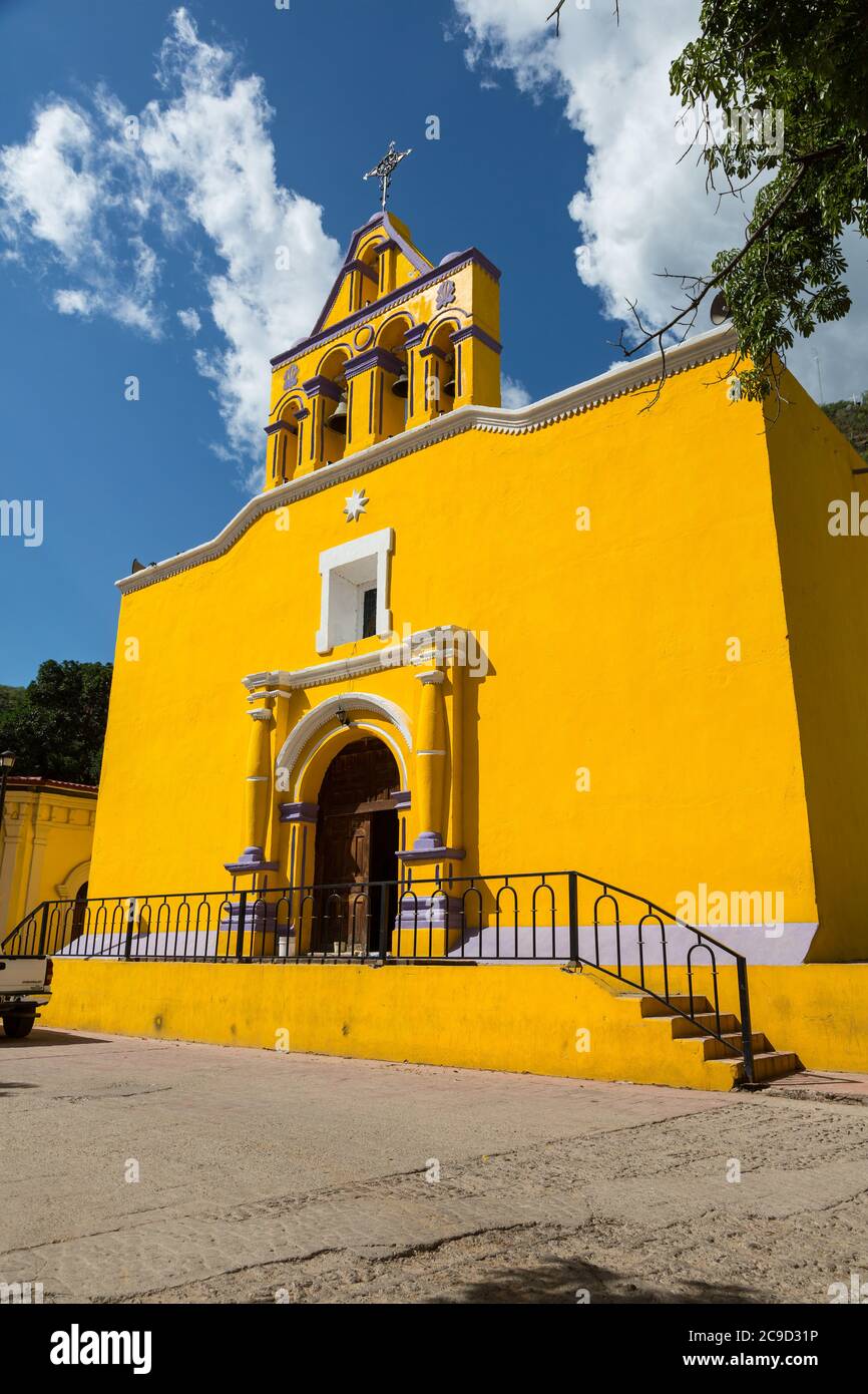 Batopilas, Chihuahua, Mexiko. Batopilas Kirche, Parroquia de Nuestra Senora del Carmen. Stockfoto