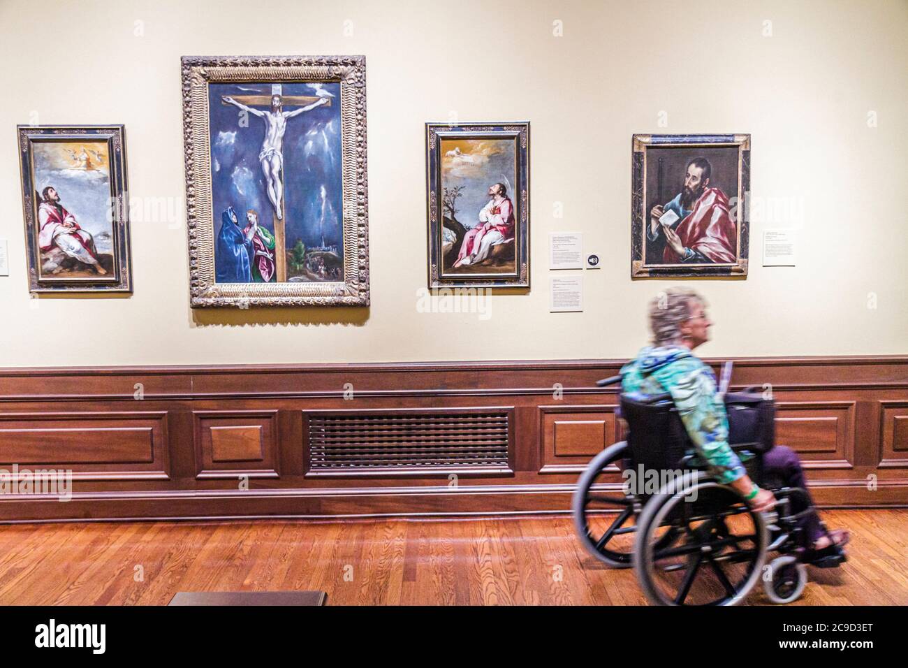 Das Museum für Kunst, Anwesen, Erwachsene Erwachsene Frauen Frauen weibliche Dame, Rollstuhl, Gemälde, Besucher reisen nach Florida, John and & Mable Ringling Stockfoto