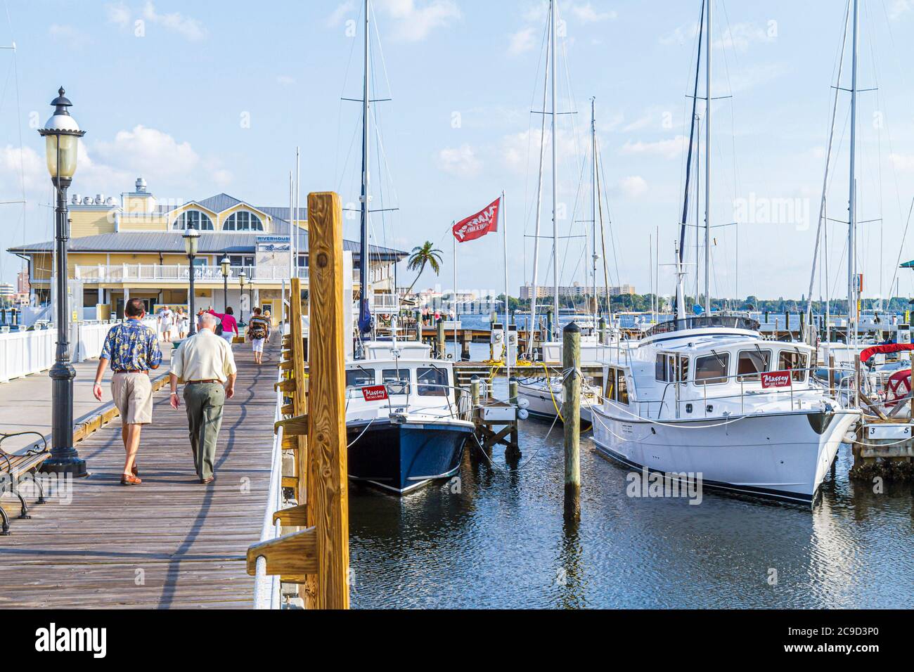 Bradenton Florida, Palmetto, Manatee River Water, Regatta Pointe Marina, Boote, Yachten, Besucher reisen Reise touristischer Tourismus Wahrzeichen Cu Stockfoto