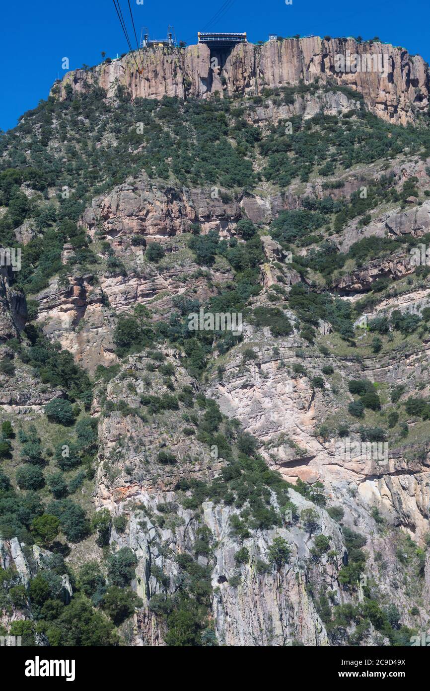 Docking Station von der Aerial Gondola in Divisadero, Copper Canyon, Chihuahua, Mexiko. Stockfoto
