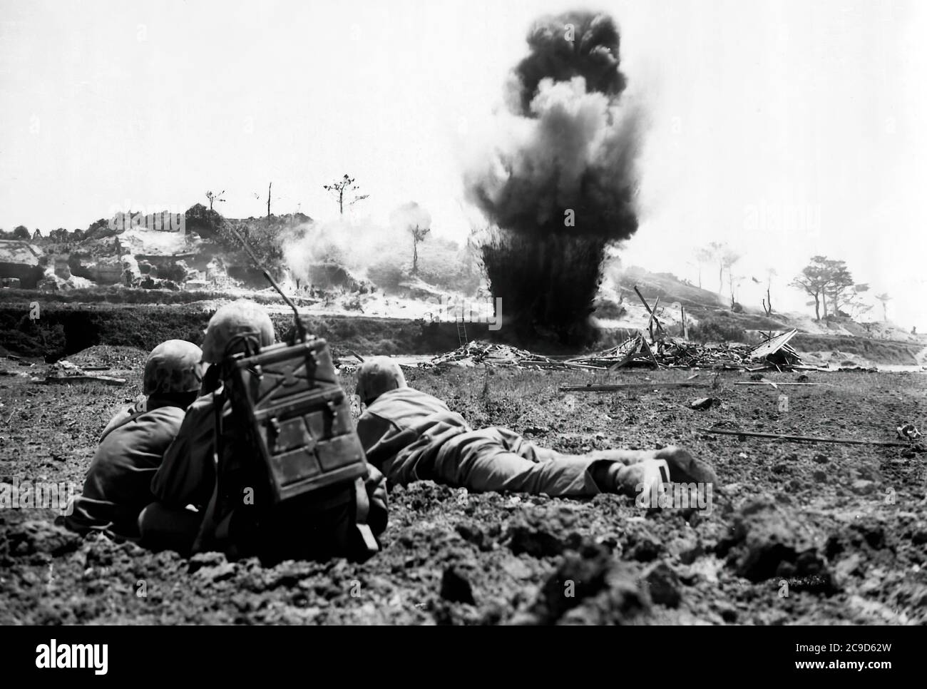 Die blutige und lange Schlacht von OKINAWA in Japan im Jahr 1945. Die Schlacht war eine der blutigsten im PazifikDie blutige und lange Schlacht von OKINAWA in Japan im Jahr 1945. Die Schlacht war eine der blutigsten im Pazifik Stockfoto