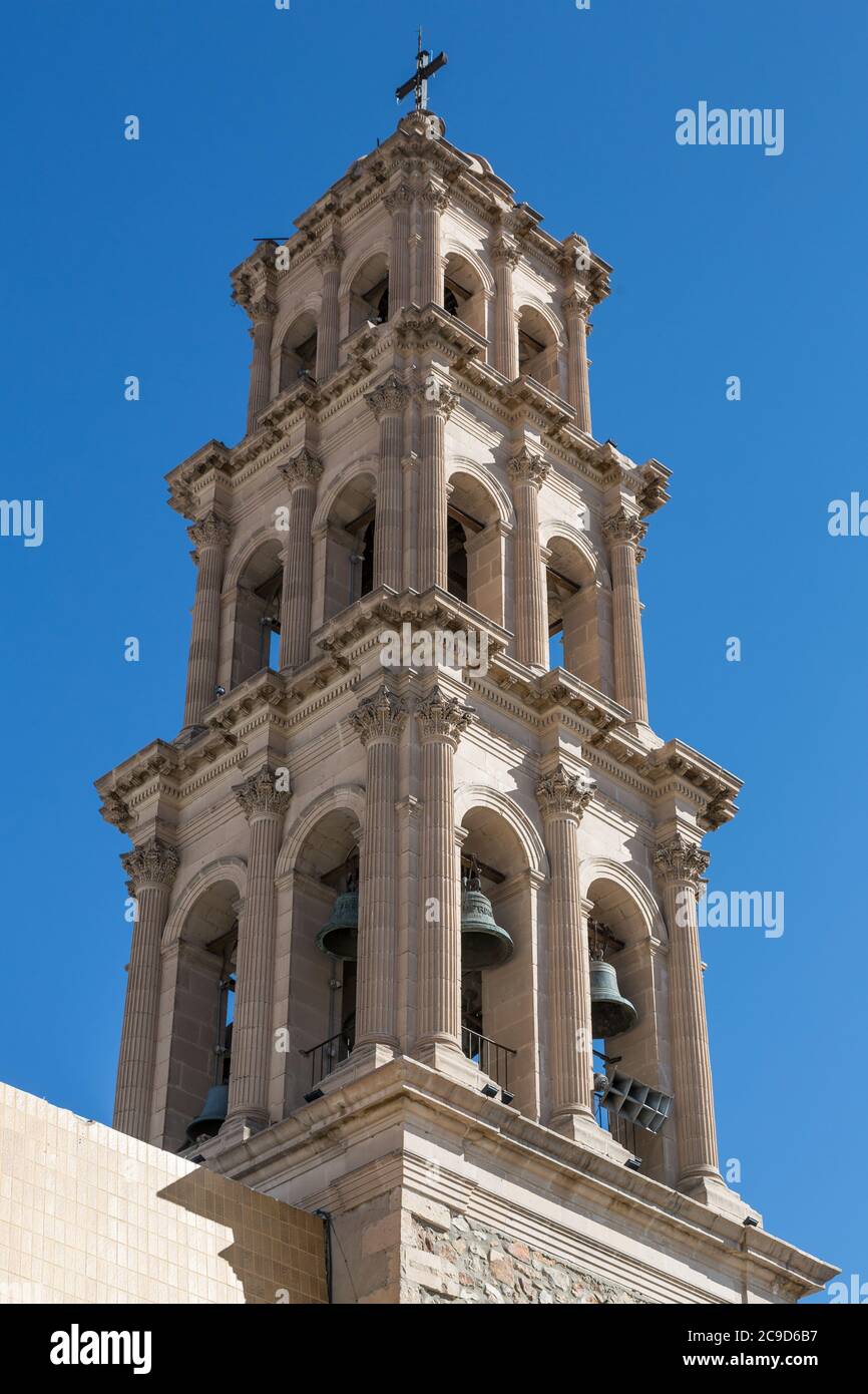 Ciudad Juarez, Chihuahua, Mexiko. Glockenturm, Kathedrale von Ciudad Juarez, Kathedrale unserer Lieben Frau von Guadalupe. Stockfoto