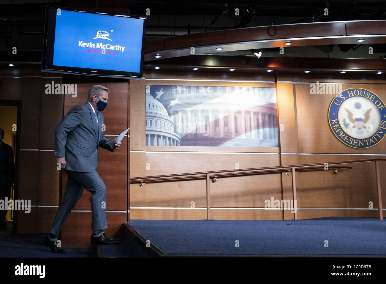 Washington, Usa. Juli 2020. Der Anführer der House Minority Kevin McCarthy, R-Calif., kommt am Donnerstag, den 30. Juli 2020, zu einer wöchentlichen Pressekonferenz im US-Kapitol in Washington, DC, USA, an. Foto von Sarah Silbiger/UPI Kredit: UPI/Alamy Live Nachrichten Stockfoto