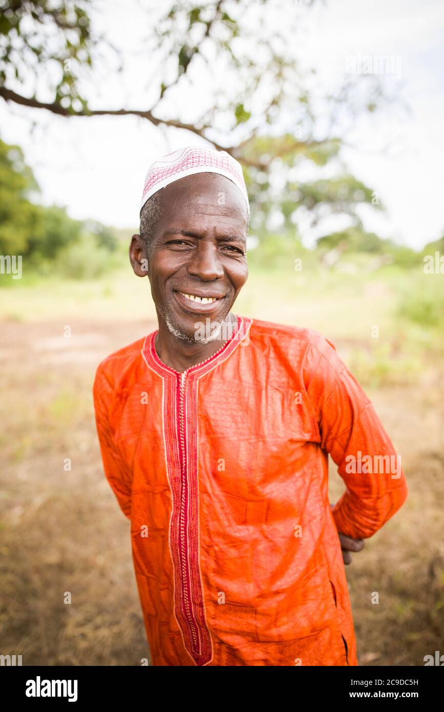 Herr Nankouman Diabaté ist Leiter einer von der CRS unterstützten Friedensplattform in Baro, Guinea. Katholische Hilfsdienste - Guinea. 14. Oktober 2018. Foto von Jake Lyell. Stockfoto