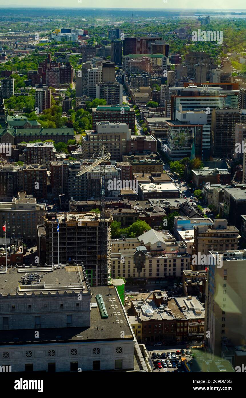 Eine Reihe bekannter und berühmter Gebäude aus der Skyline von Montreal, vom Place Ville Marie aus gesehen Stockfoto